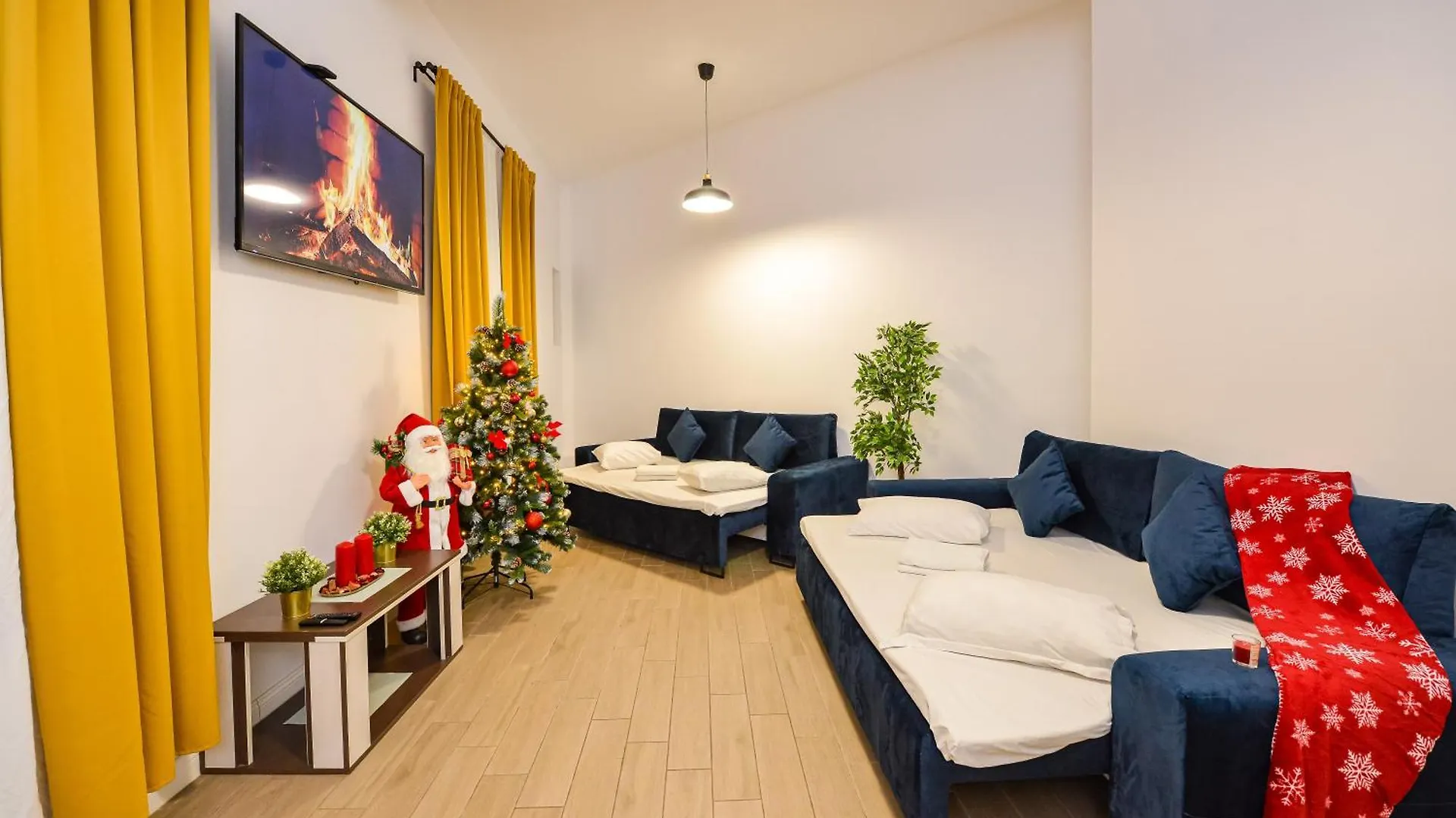 Royal Accommodation Bucureşti 0*,  România