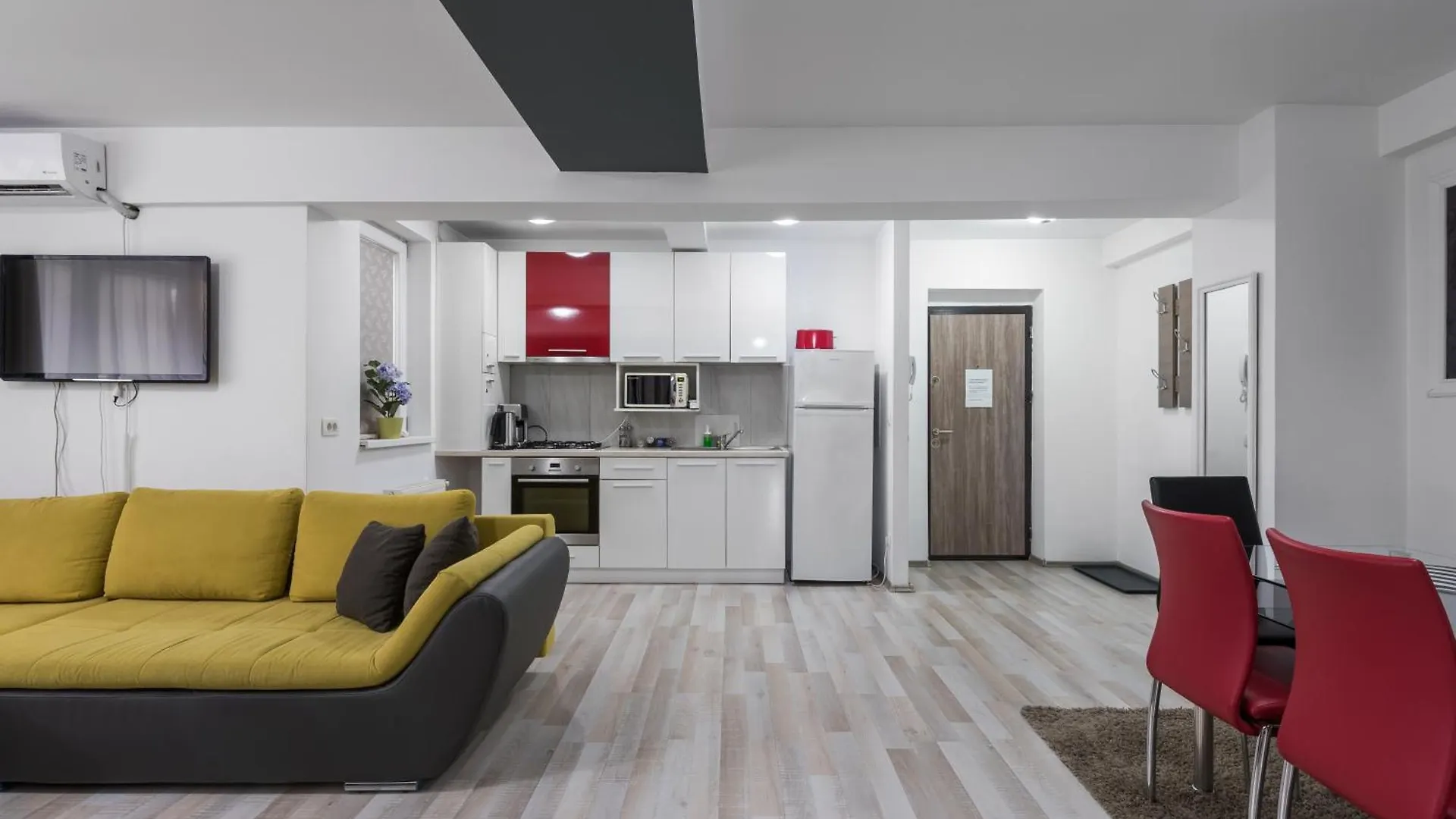 Apartment Royal Accommodation Bucharest Romania